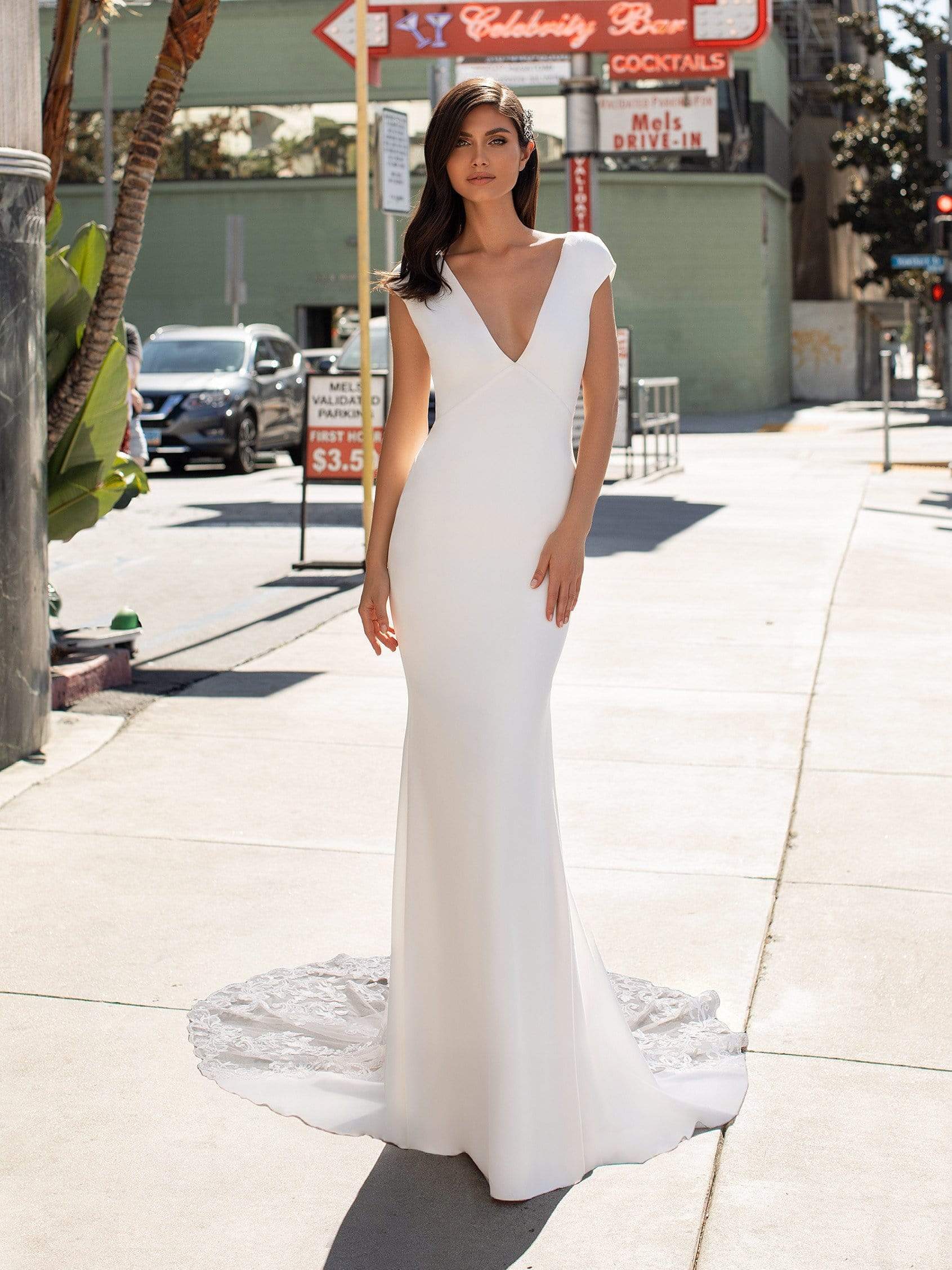 Pronovias Wedding Dress Pronovias: Peters
