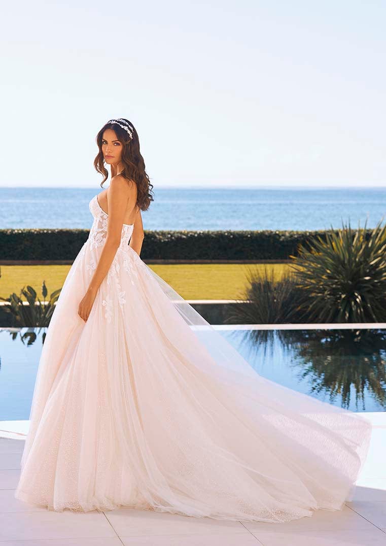 Pronovias Wedding Dress Pronovias: Pheonix