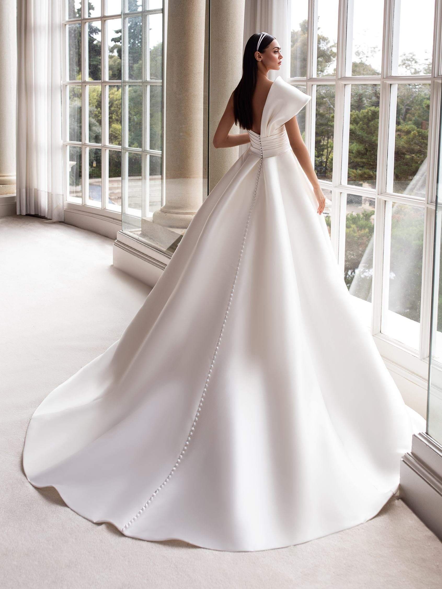 Pronovias Wedding Dress Pronovias: Sedna