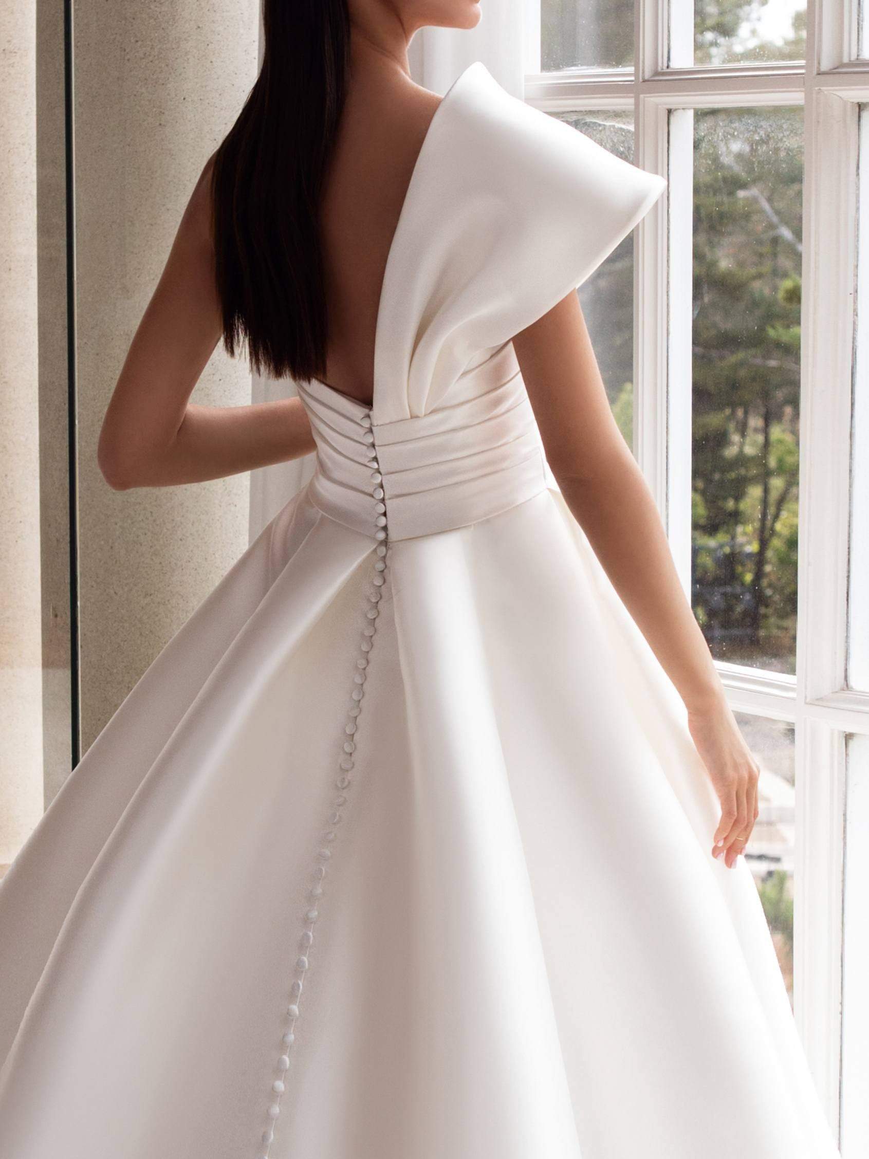 Pronovias Wedding Dress Pronovias: Sedna