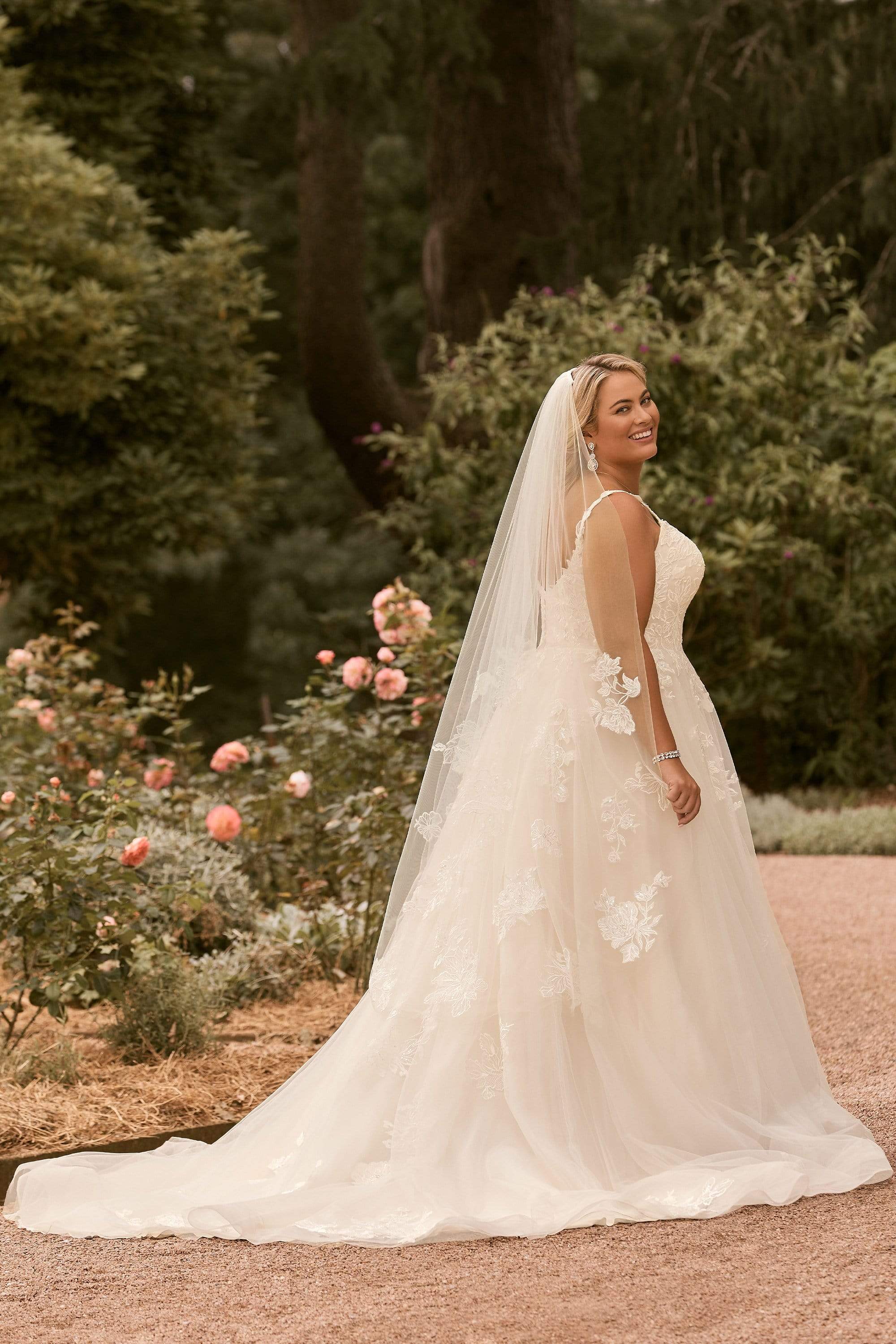Sophia Tolli Accessories Sophia Tolli: Y22180Veil