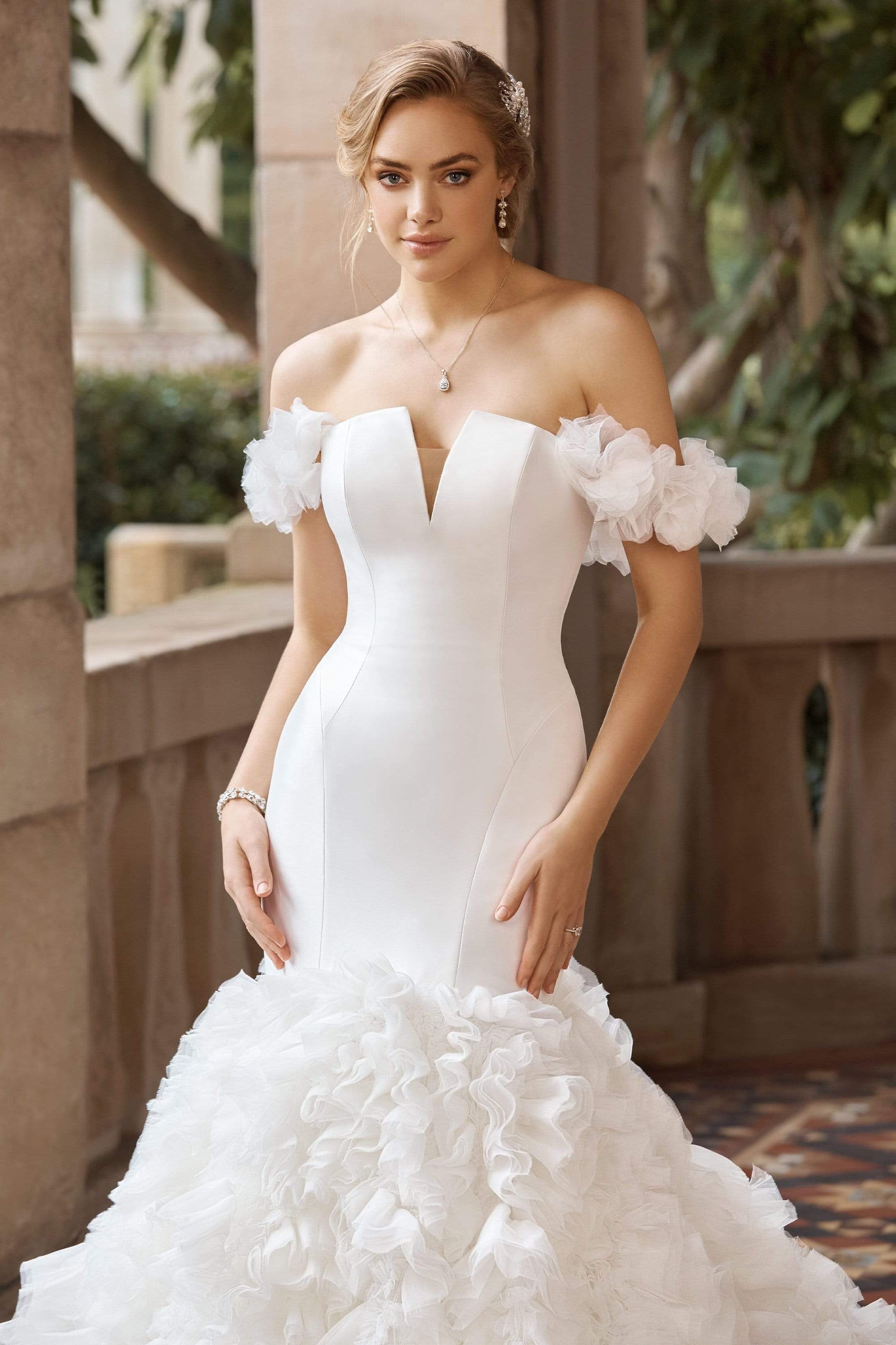 Sophia Tolli: Y22187STR