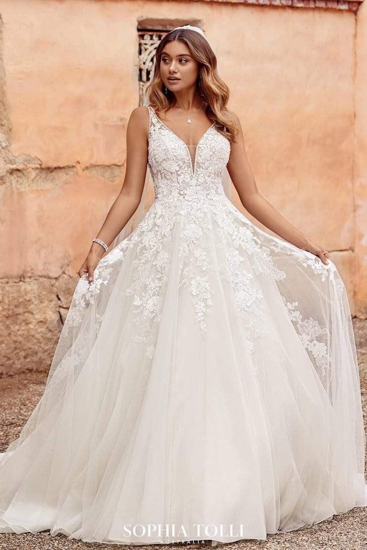 Sophia Tolli: Y22049 - Evelyn