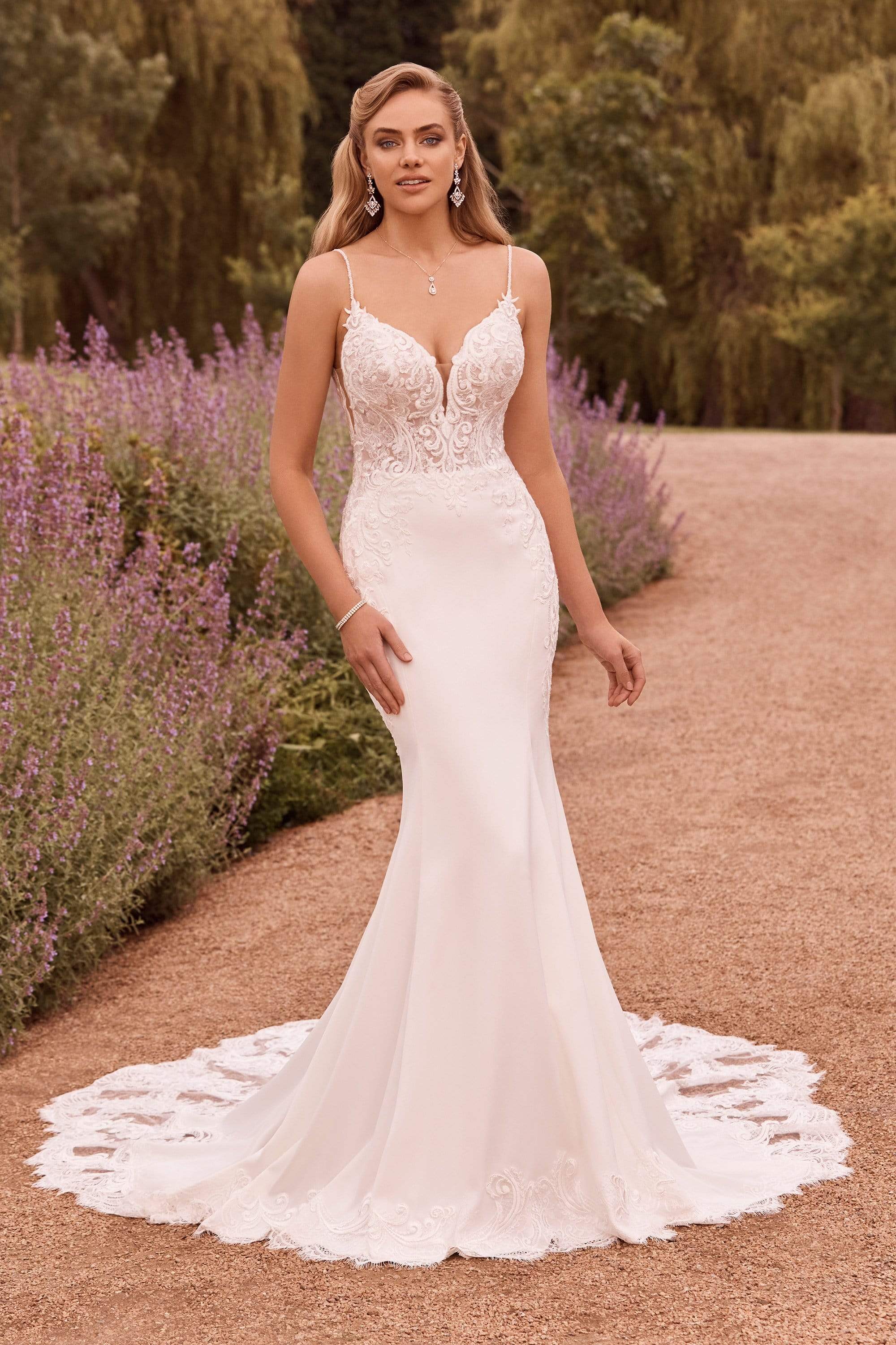 Pronovias monique sale