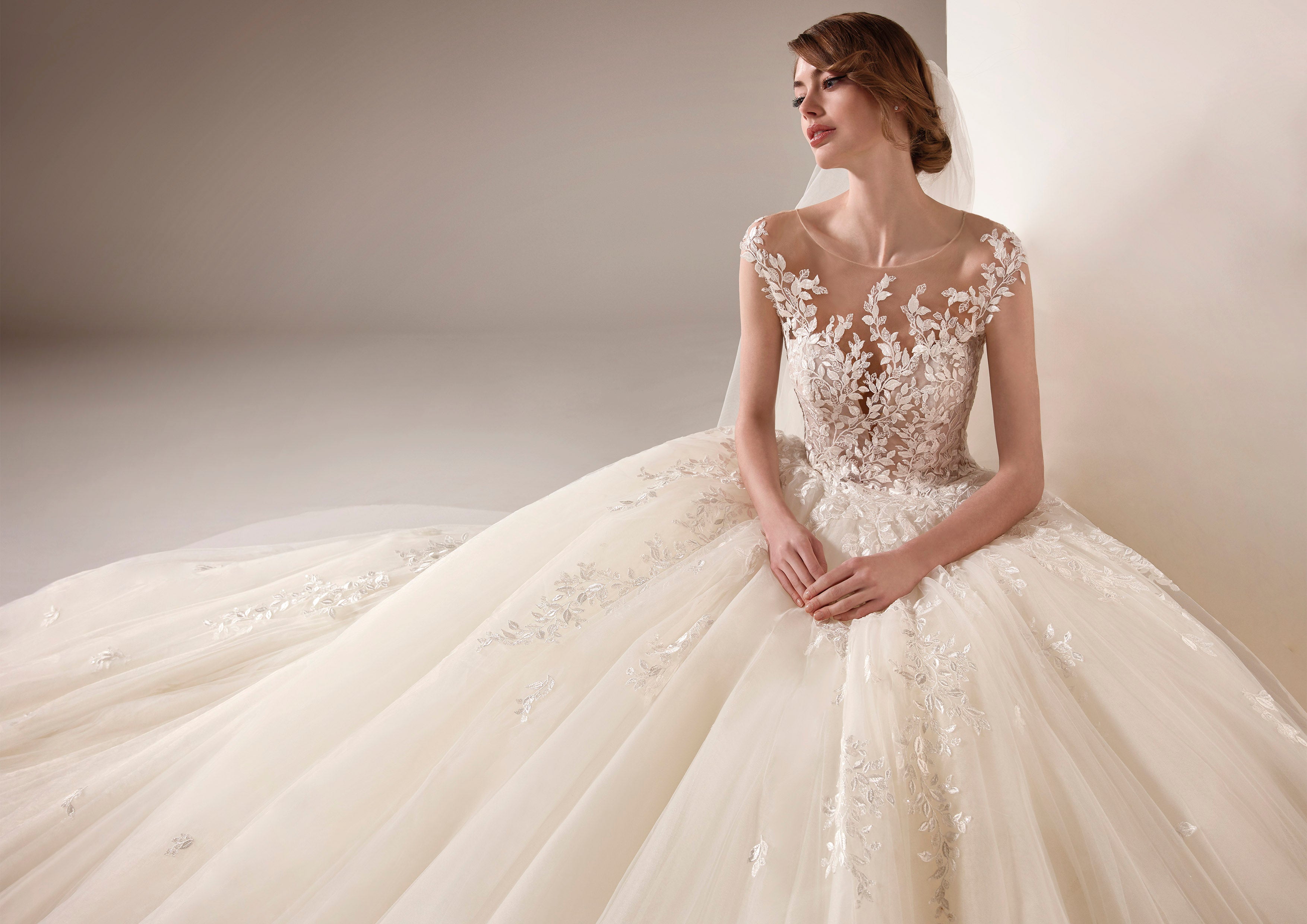 Pronovias Privee Style: Barbara