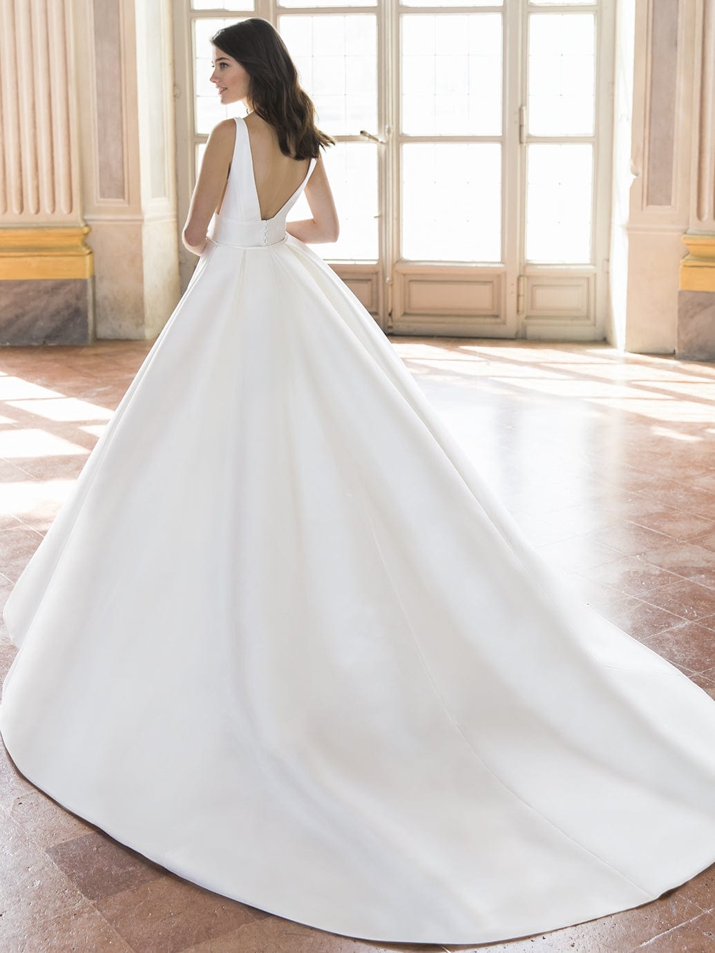 Enzoani Wedding Dress Enzoani: Tiffany