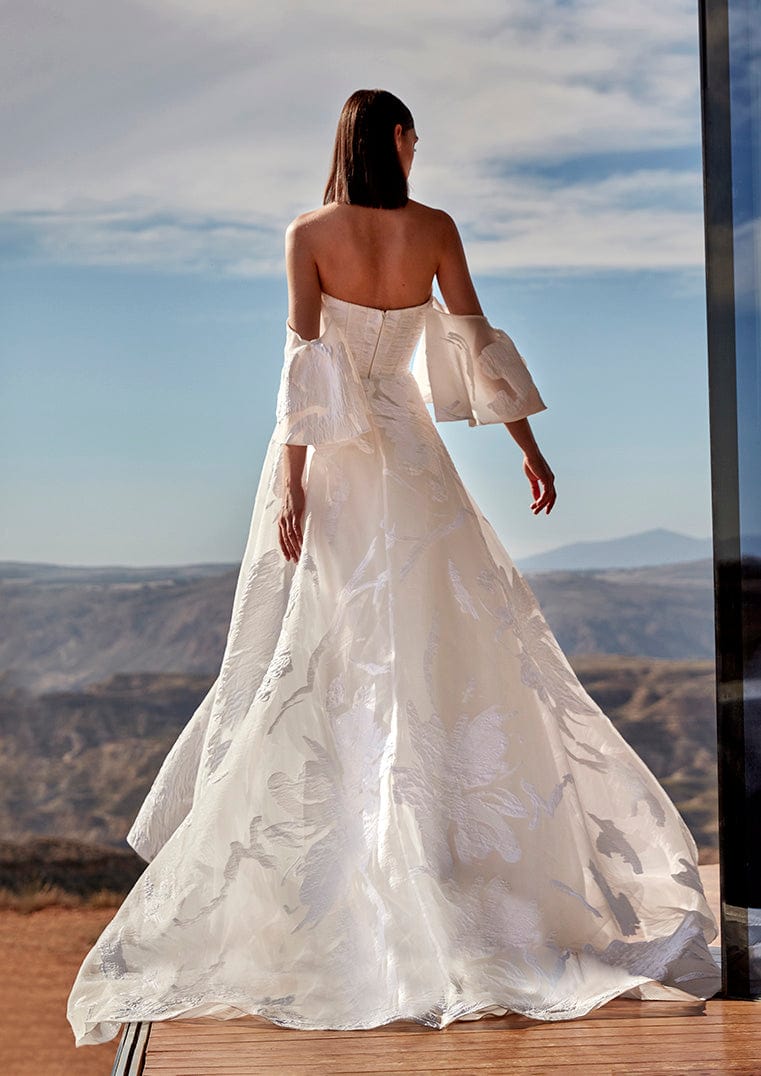 Pronovias Privee Wedding Dress Pronovias Privee: Arianell