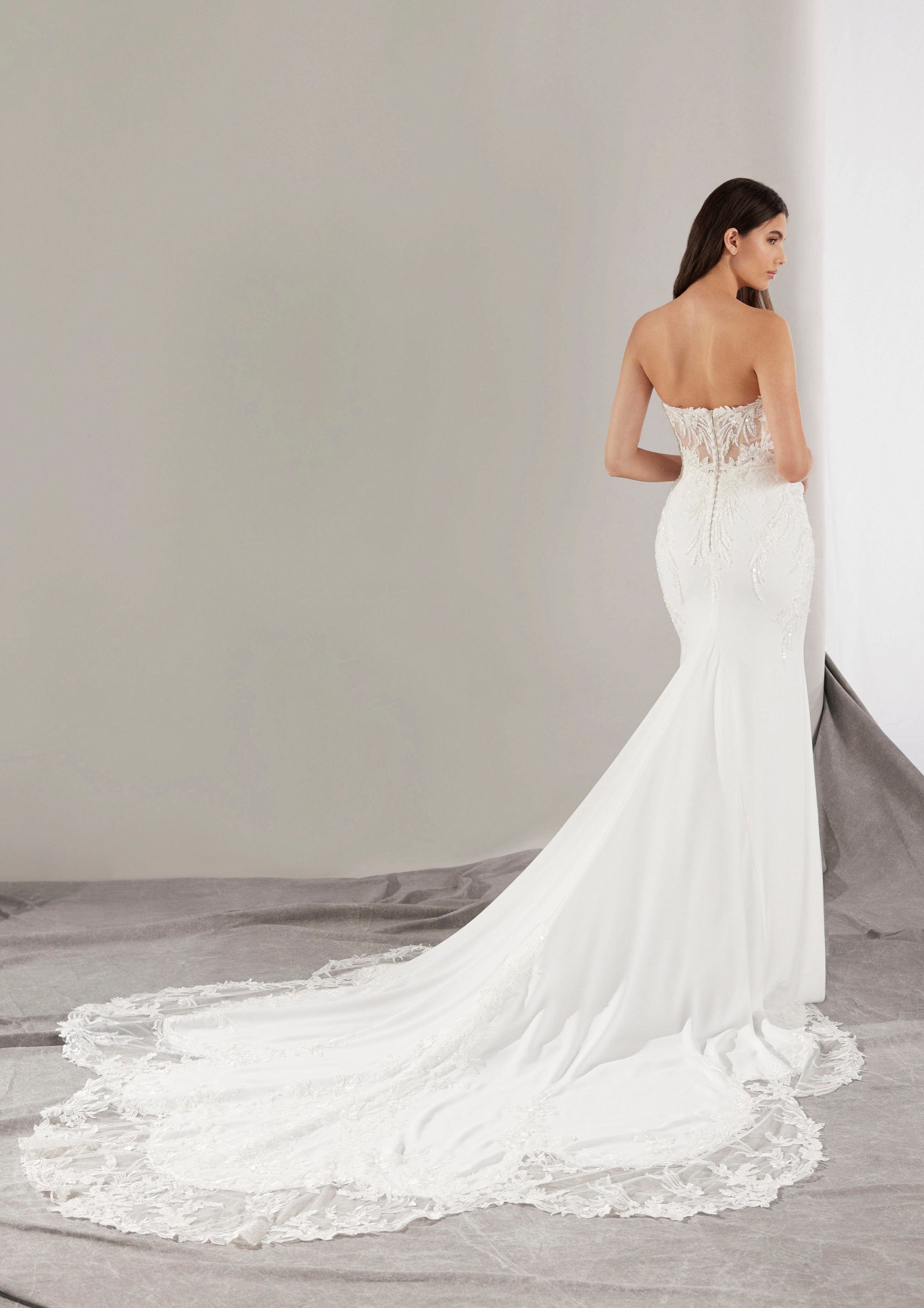Pronovias: Bale Pronovias: Bale