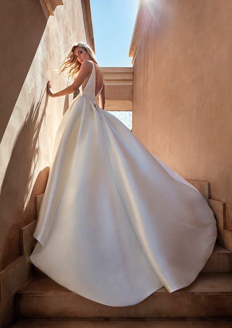 Pronovias Wedding Dress Pronovias: Nevado