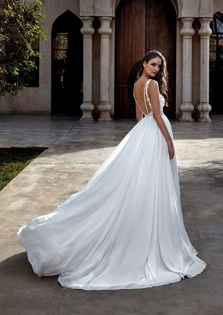 Pronovias Wedding Dress Pronovias: Nile