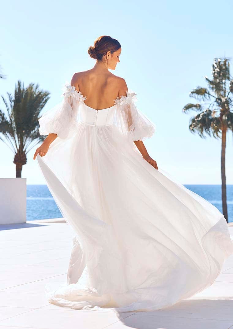 Pronovias Wedding Dress 8 / Off White Pronovias: Rosy(Clearance)