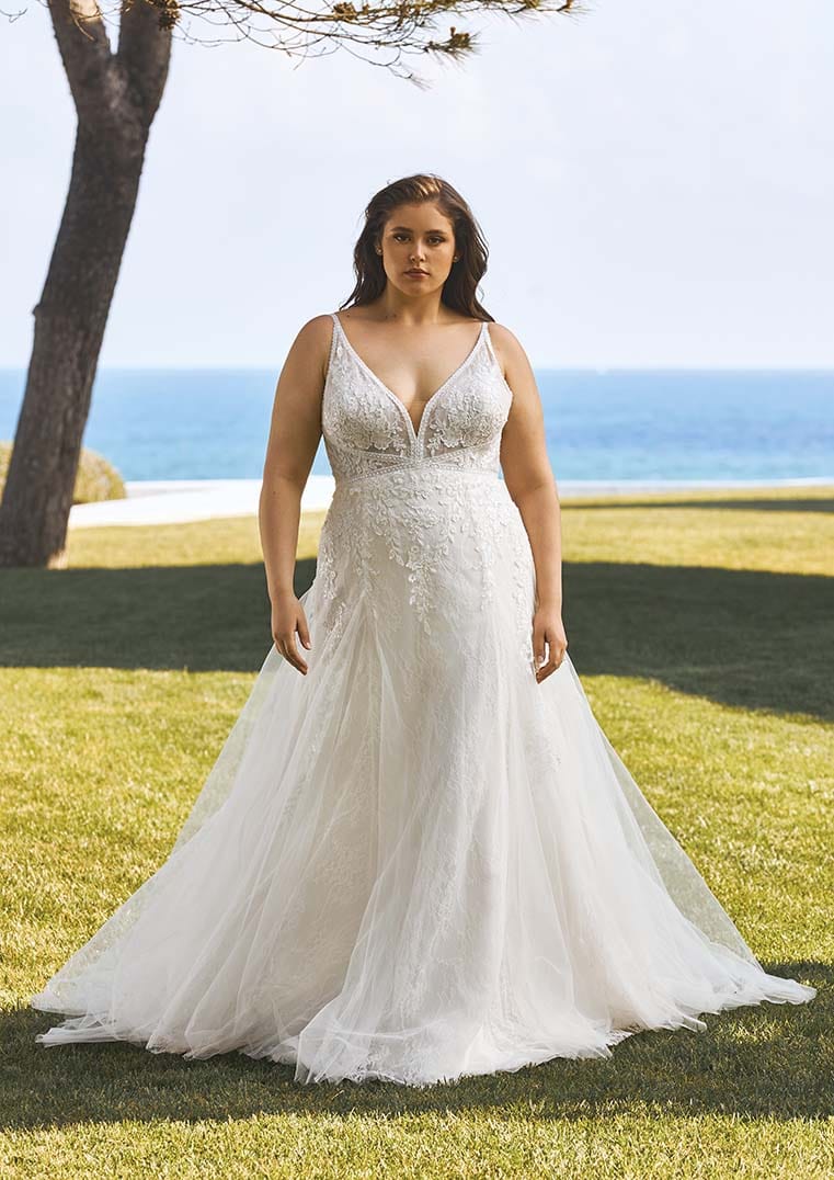 Pronovias shop plus size