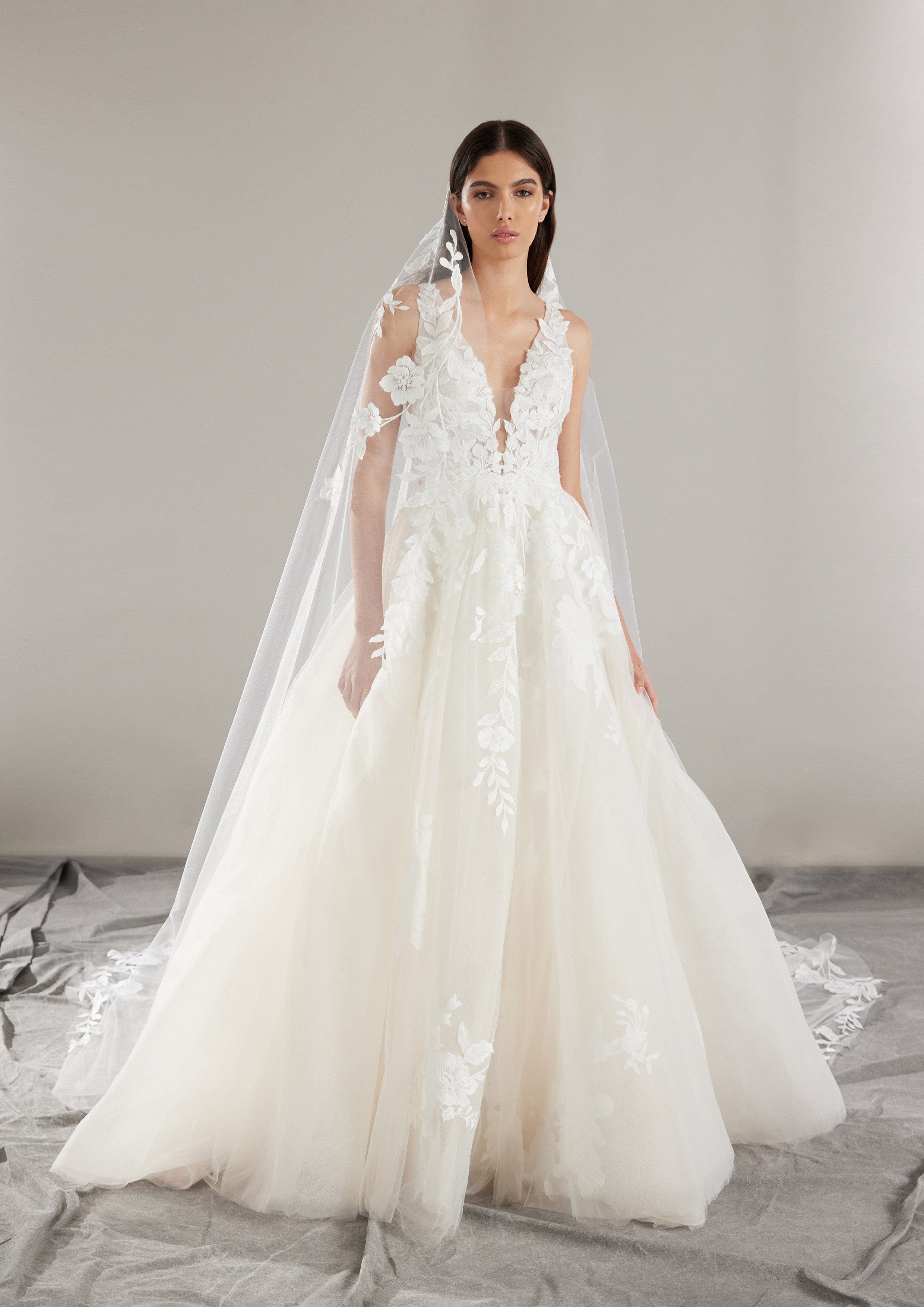pronovias wedding dress Elara US SIZE 14 Pronovias: West