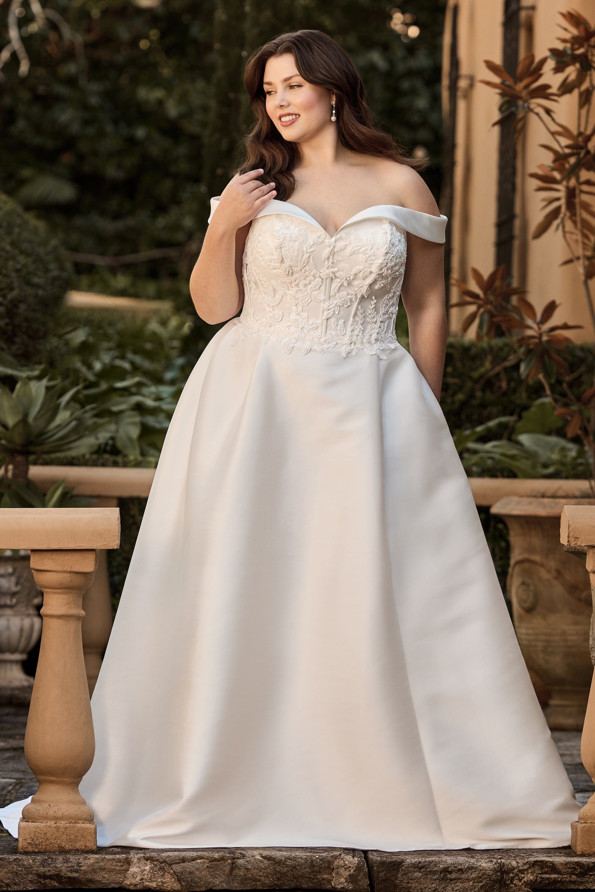 Sophia Tolli Wedding Dress Sophia Tolli: Y3143FI - Erika