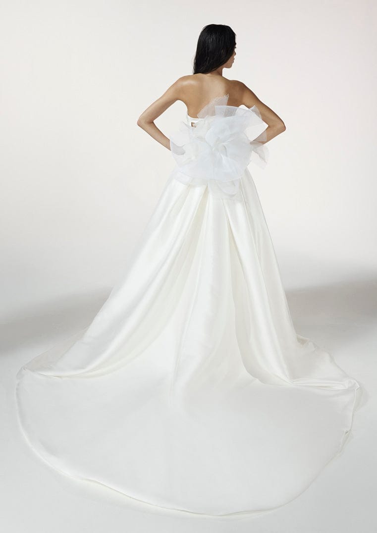 Vera Wang: Faustina Vera Wang: Faustina