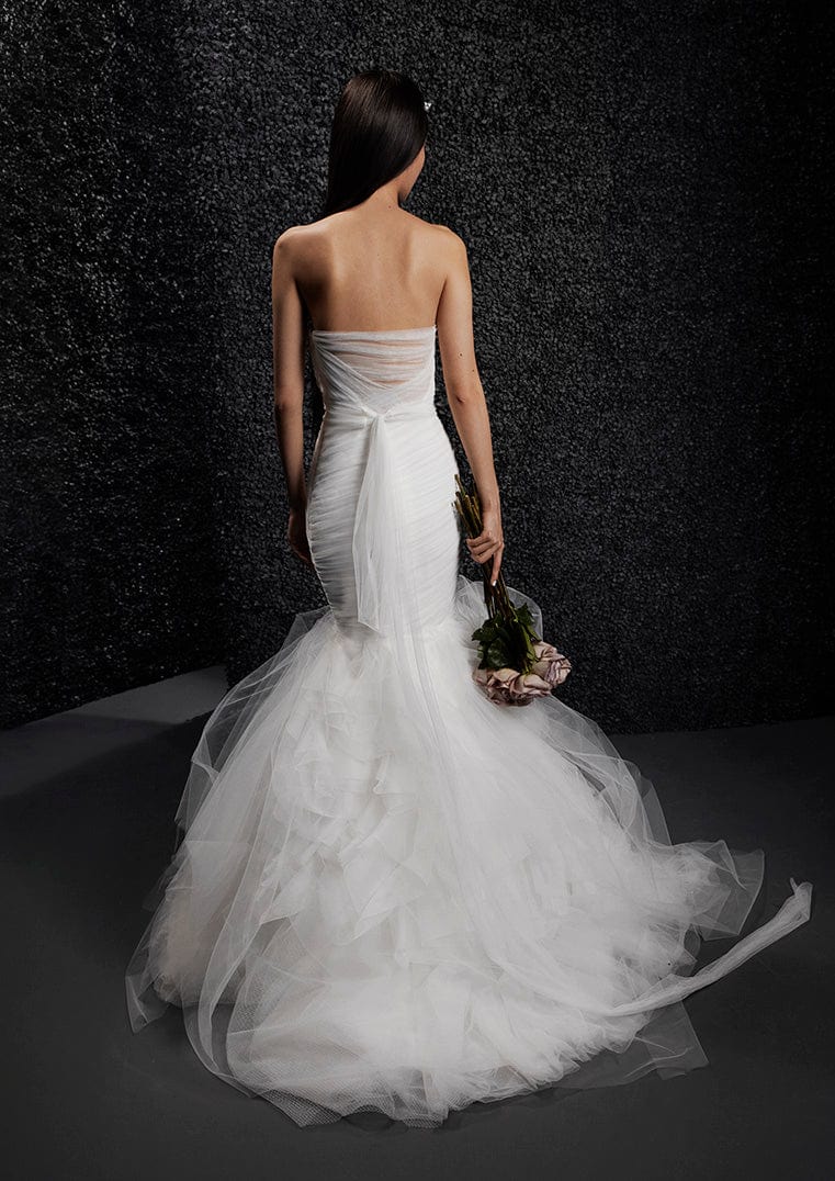 Vera wang high shop low wedding dress