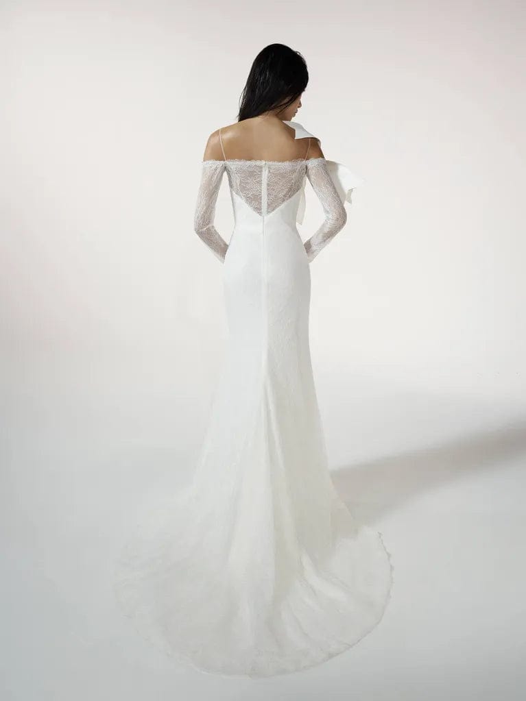 Author at Vera Wang's 2023 Bridal Collection: A Fusion of Classic Elegance  & Contemporary Edginess - % %