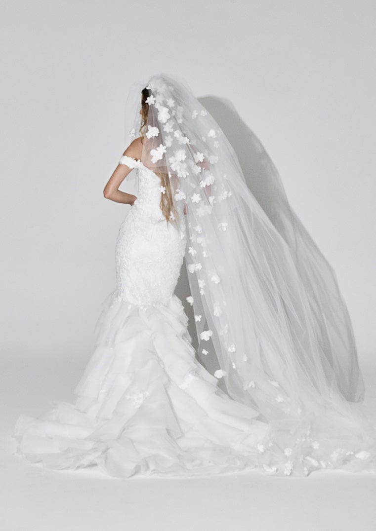 vera wang wedding dress when she got married Celebrity Brides Who Wore Vera Wang Wedding Gowns