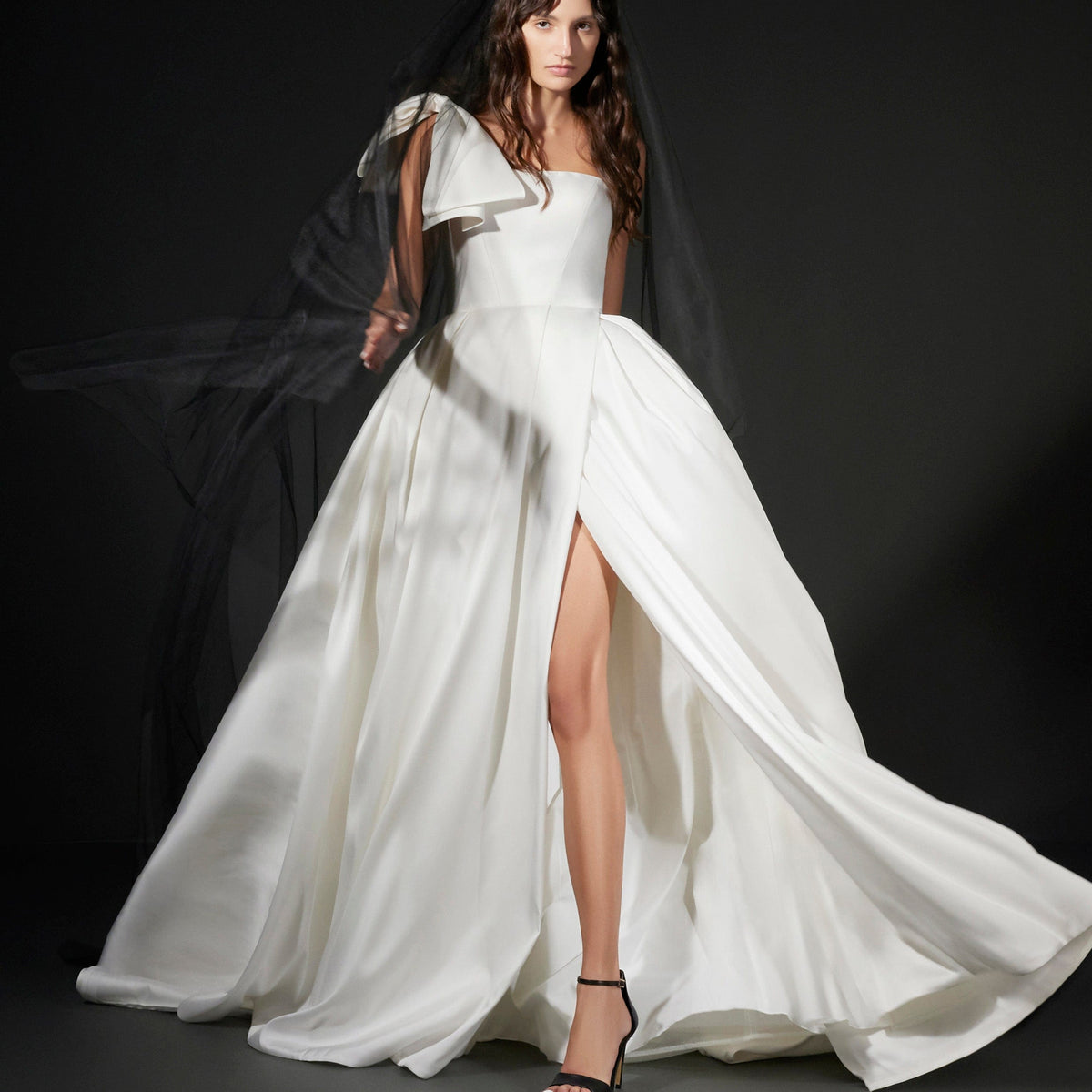 Runway Dress Designer Wang Uma Wang Fall Winter 2021-2022 RUNWAY