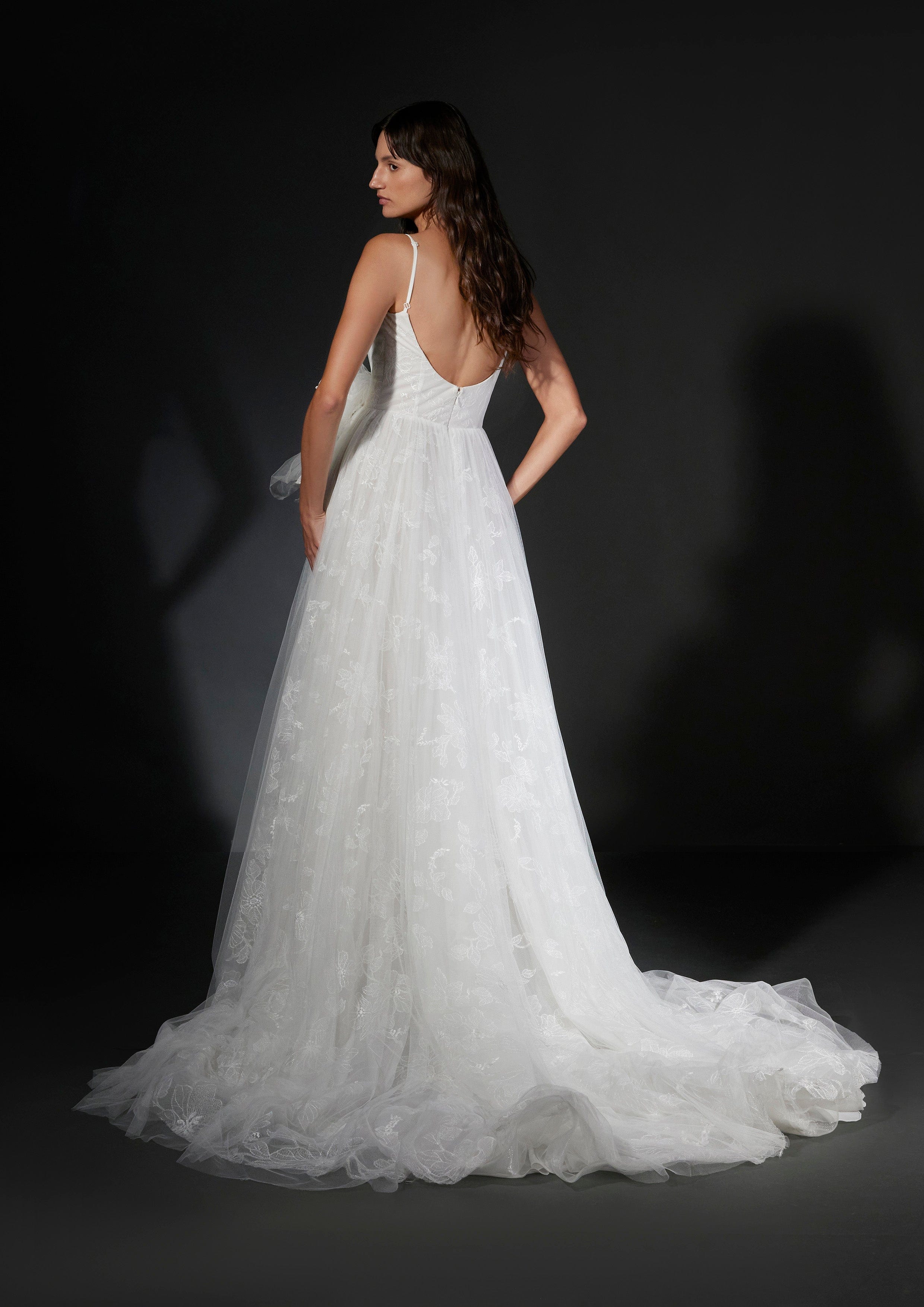 Vera Wang: Val Vera Wang: Val