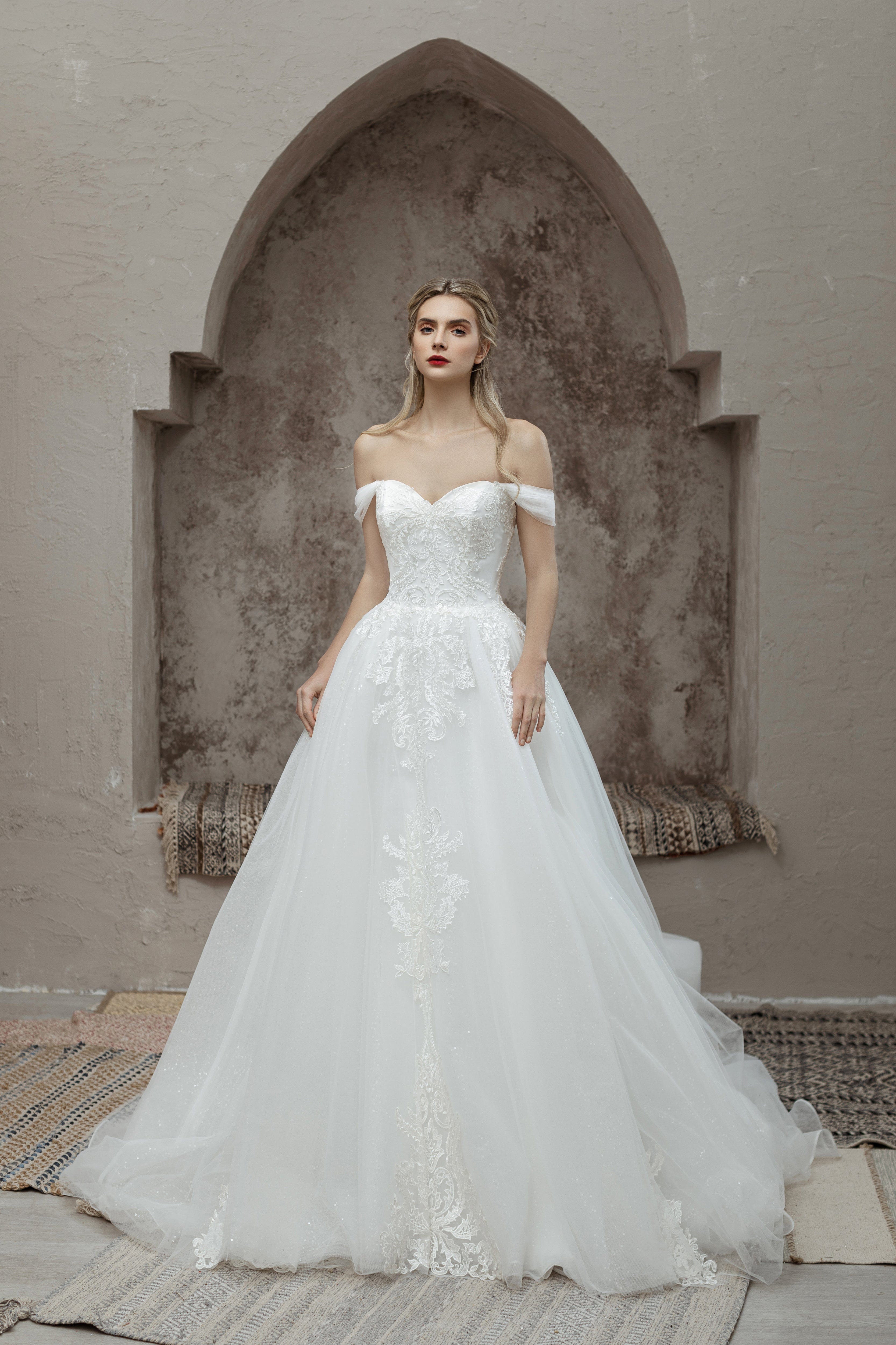 Magnolia Couture Wedding Dress Magnolia Couture: Alchemilla