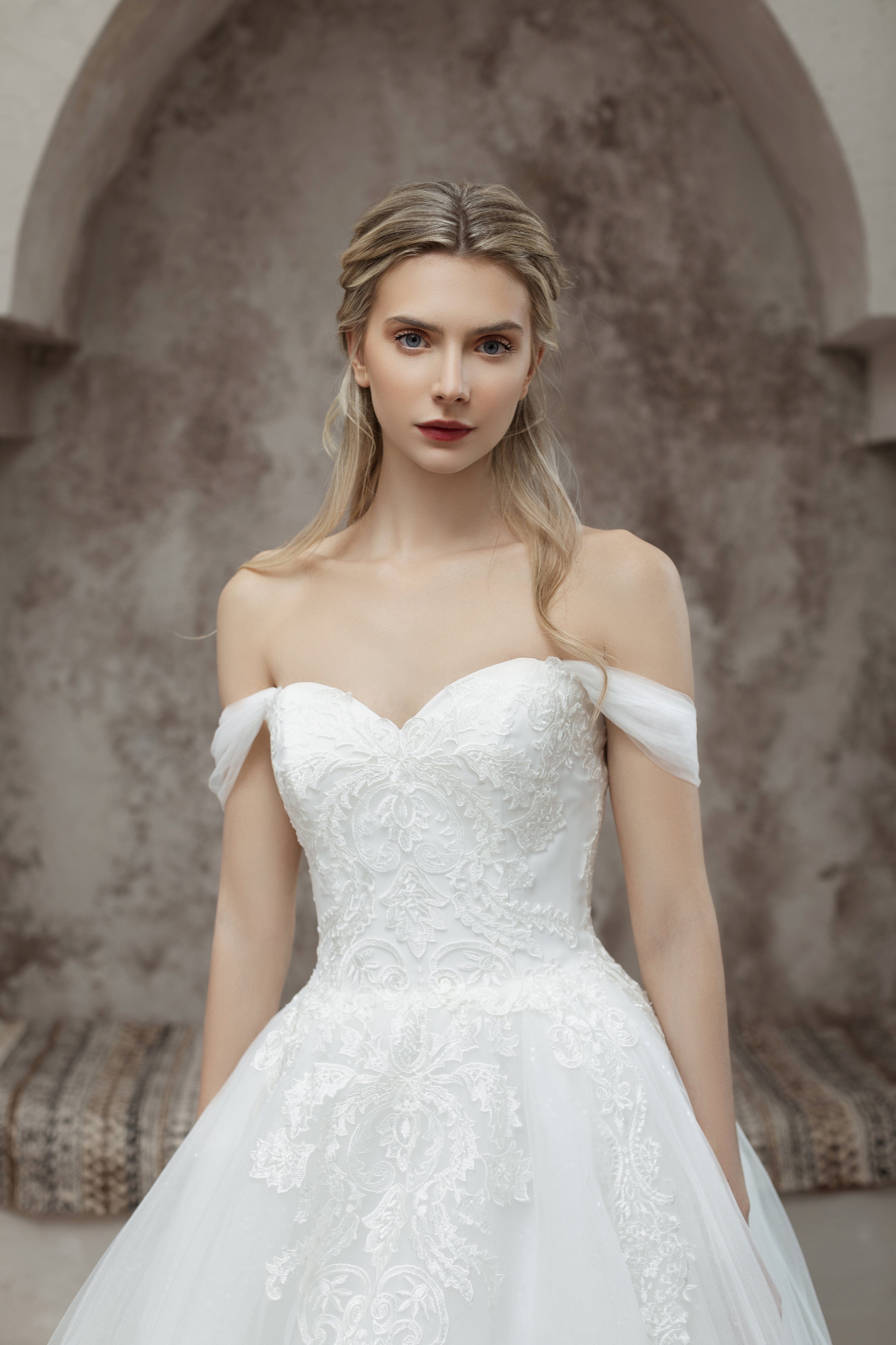 Magnolia Couture Wedding Dress Magnolia Couture: Alchemilla