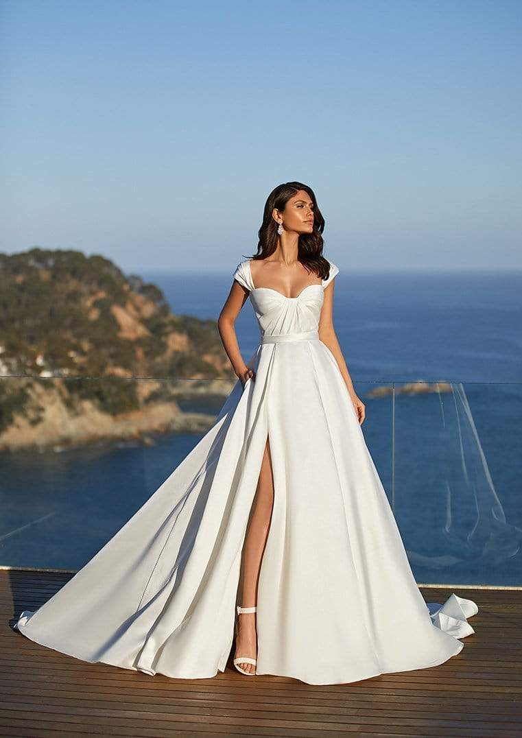 Pronovias Wedding Dress Pronovias: Dominique