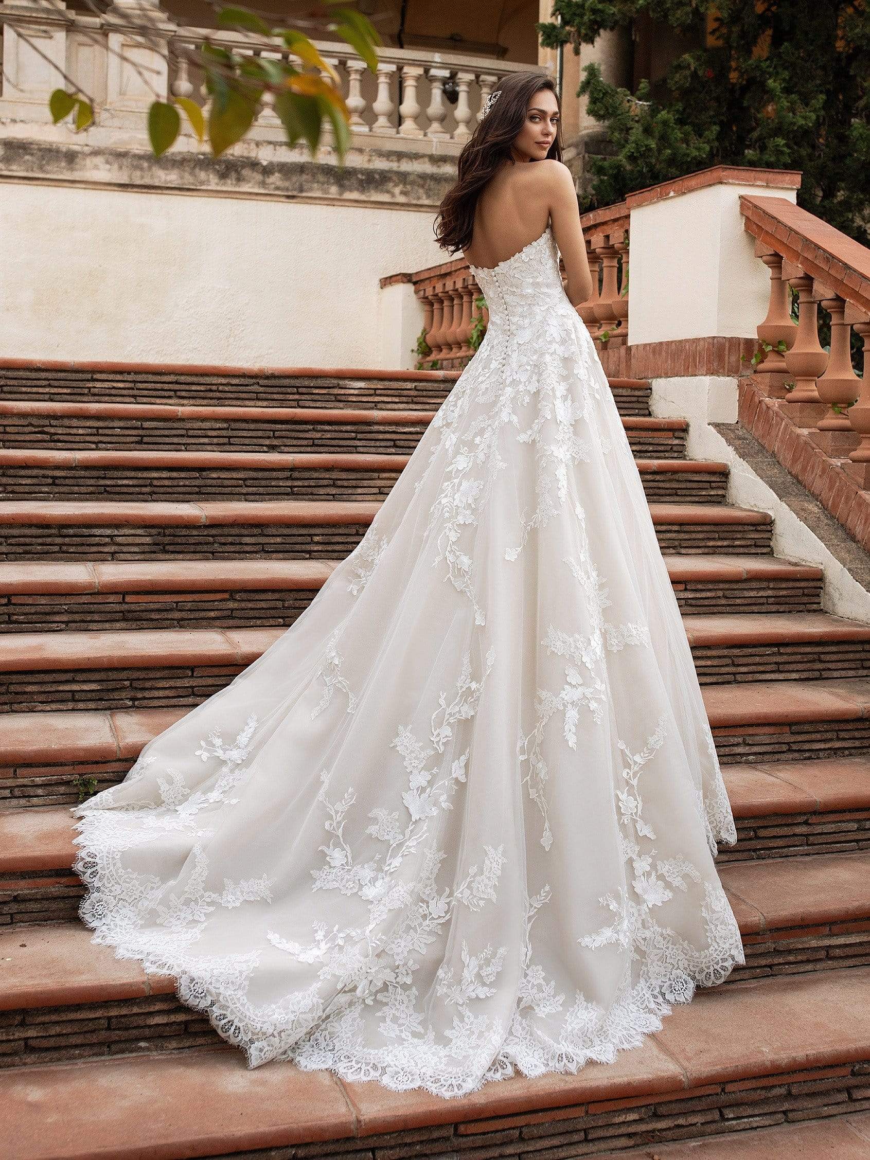 Pronovias Wedding Dress Pronovias: Elcira