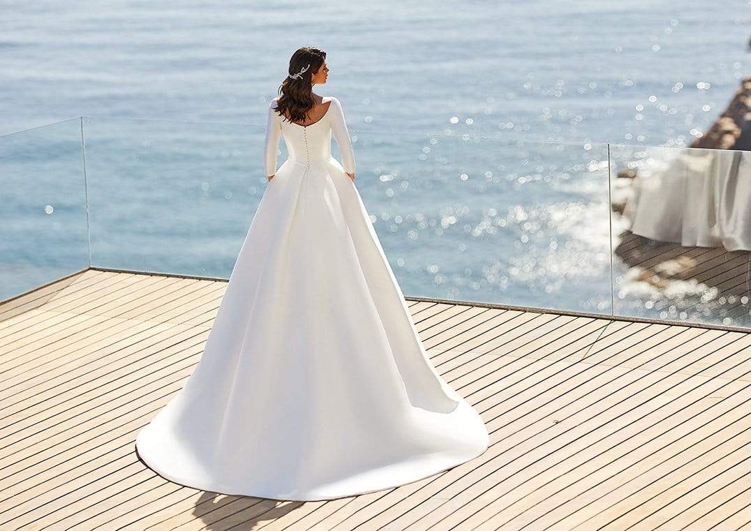 Pronovias Wedding Dress Pronovias: Hope