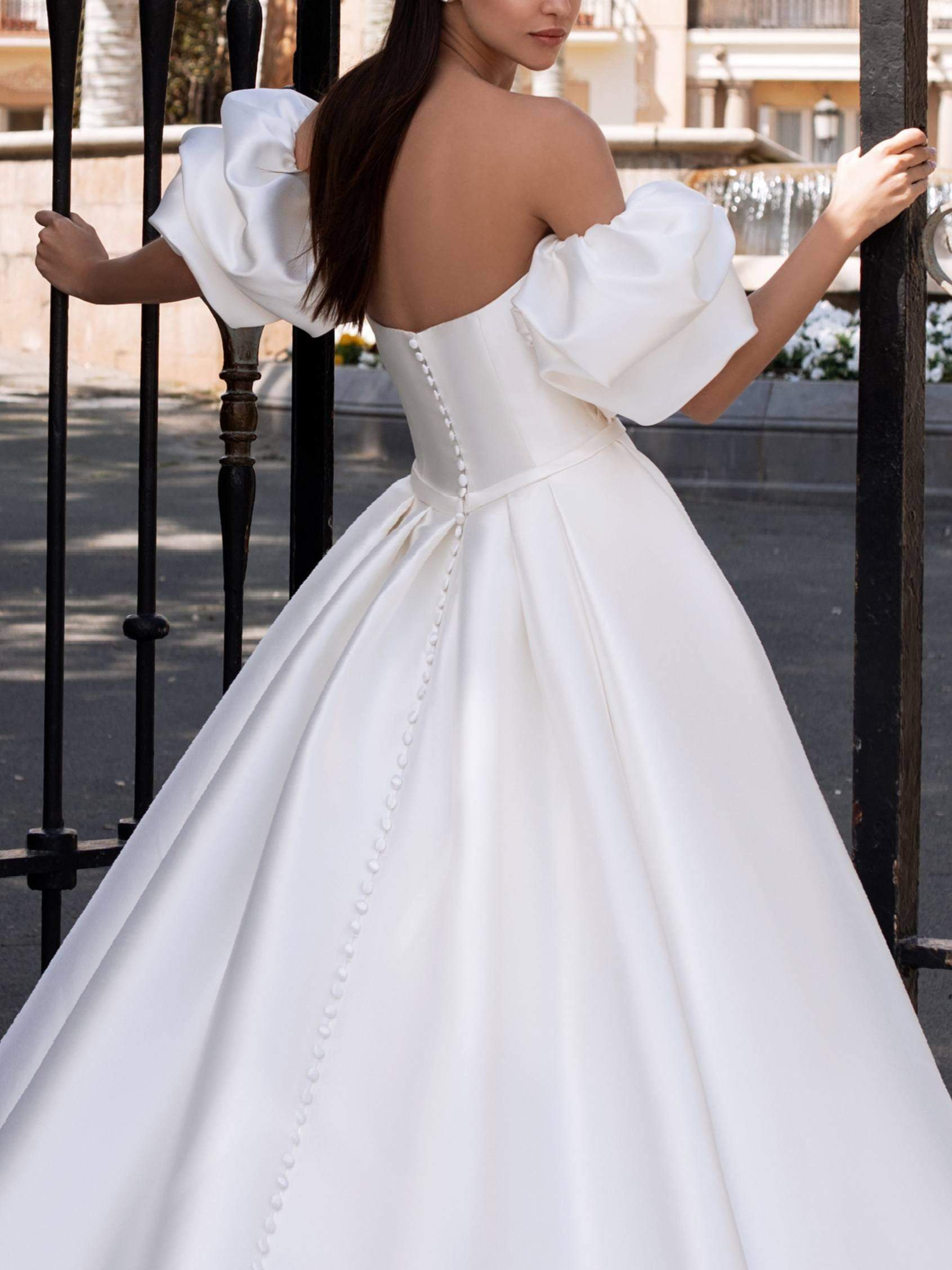 Pronovias Wedding Dress Pronovias: Ixion