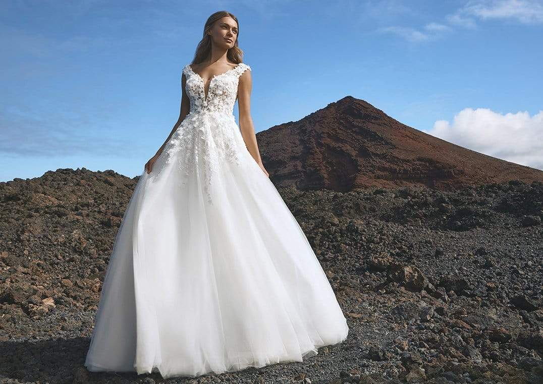 Pronovias Wedding Dress Pronovias: Jeita