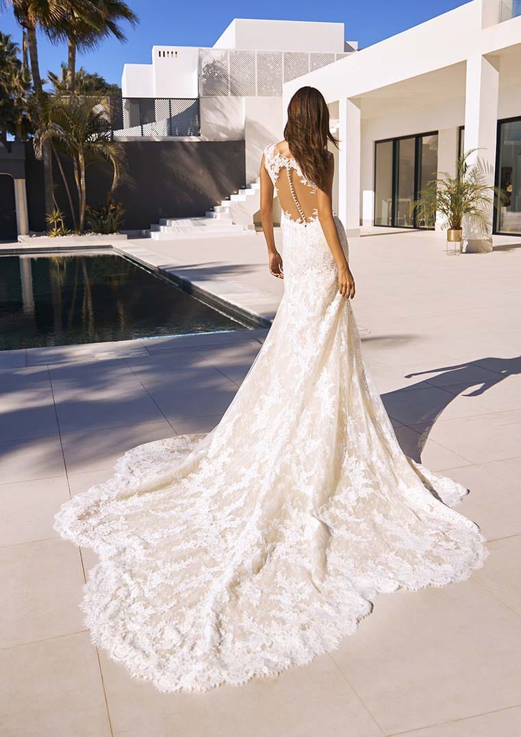 Pronovias Wedding Dress Pronovias: Lyra