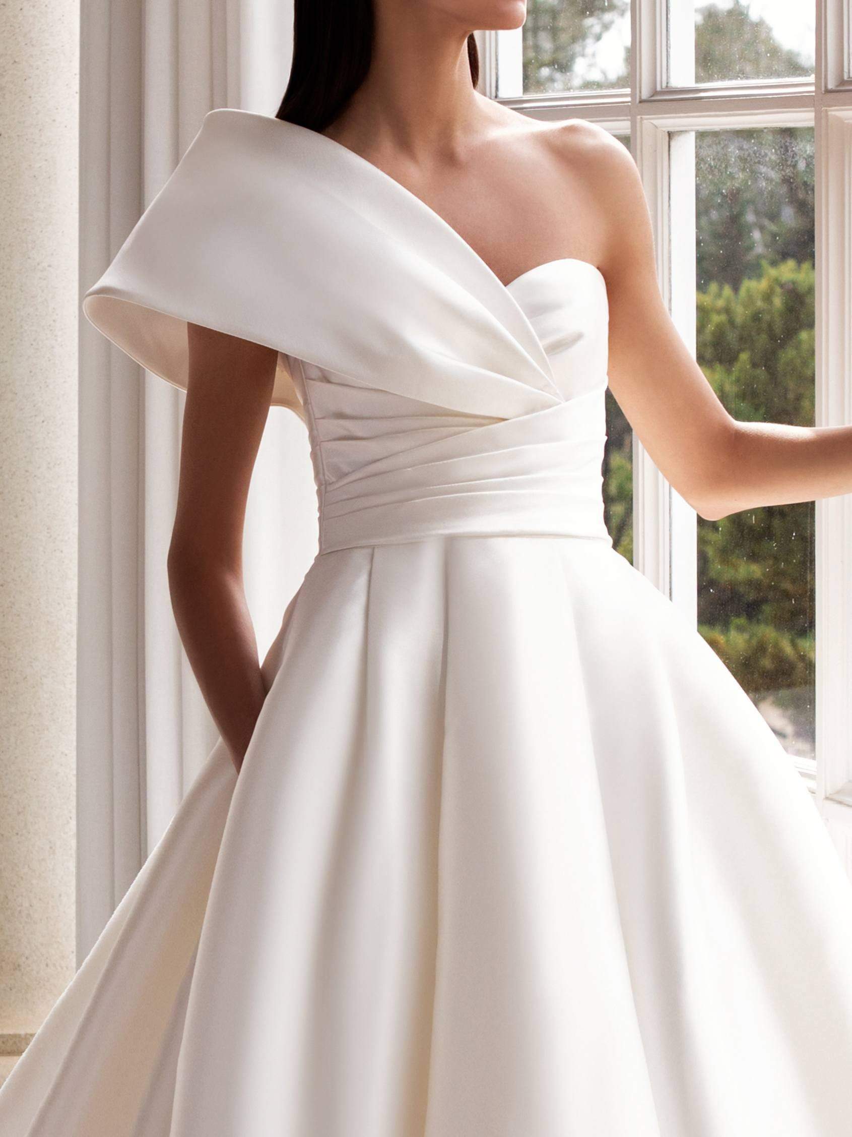 Pronovias Wedding Dress Pronovias: Sedna