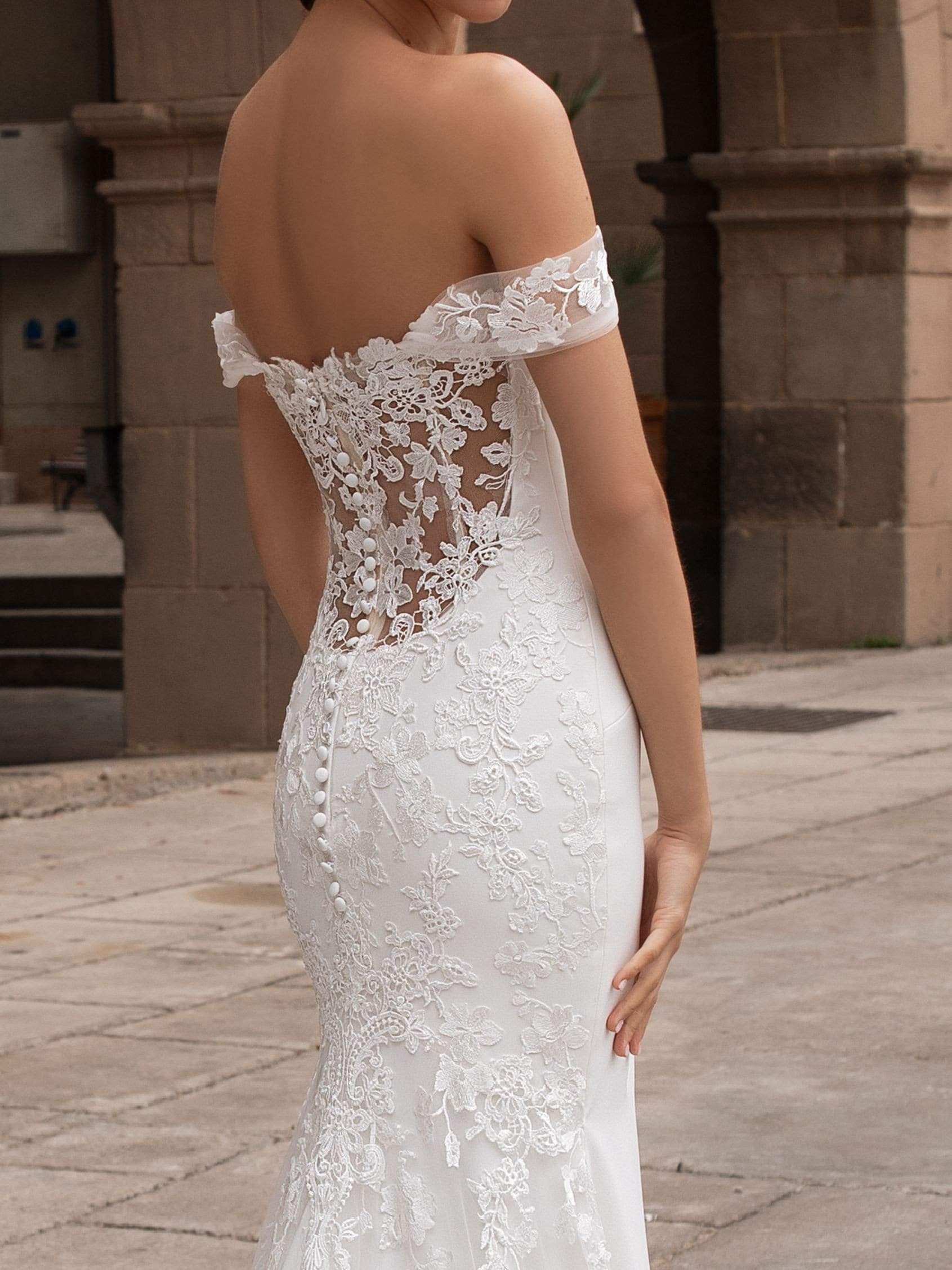 Pronovias: Syrinx