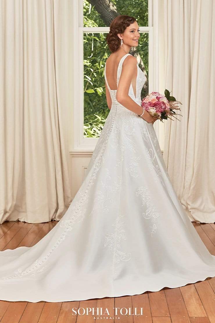 Sophia Tolli Wedding Dress Sophia Tolli: Y21970A - Natalie
