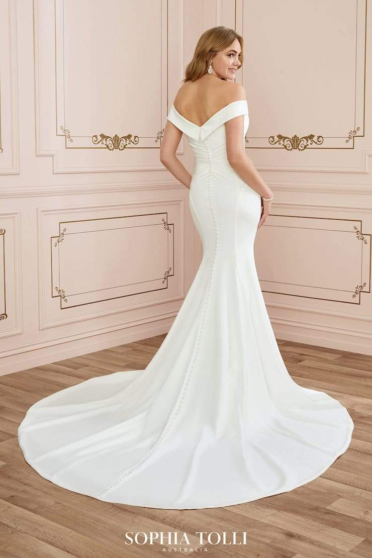 Sophia Tolli Y22045 Emma